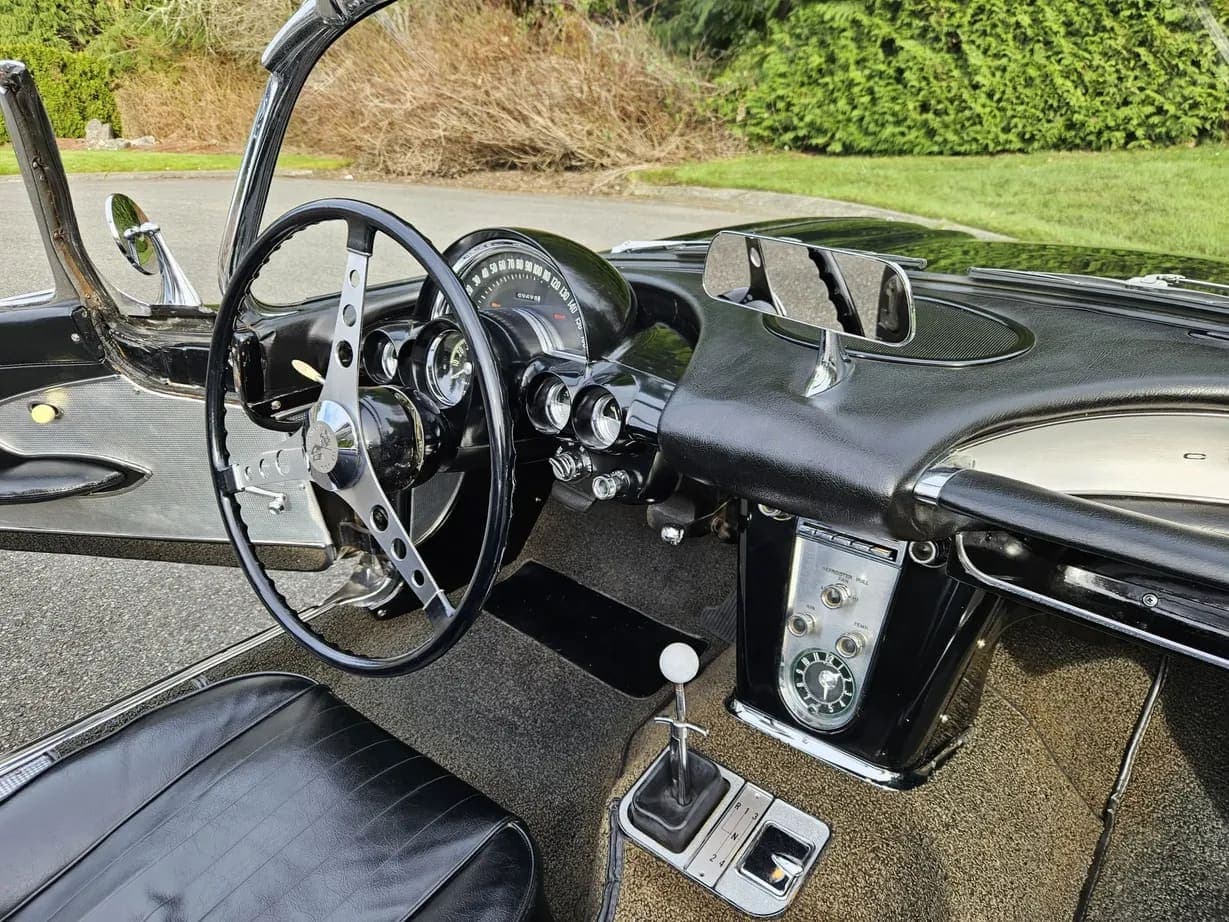 1960 Chevrolet Corvette 4-Speed, view