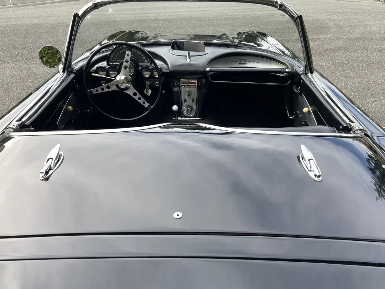 1960 Chevrolet Corvette 4-Speed, view