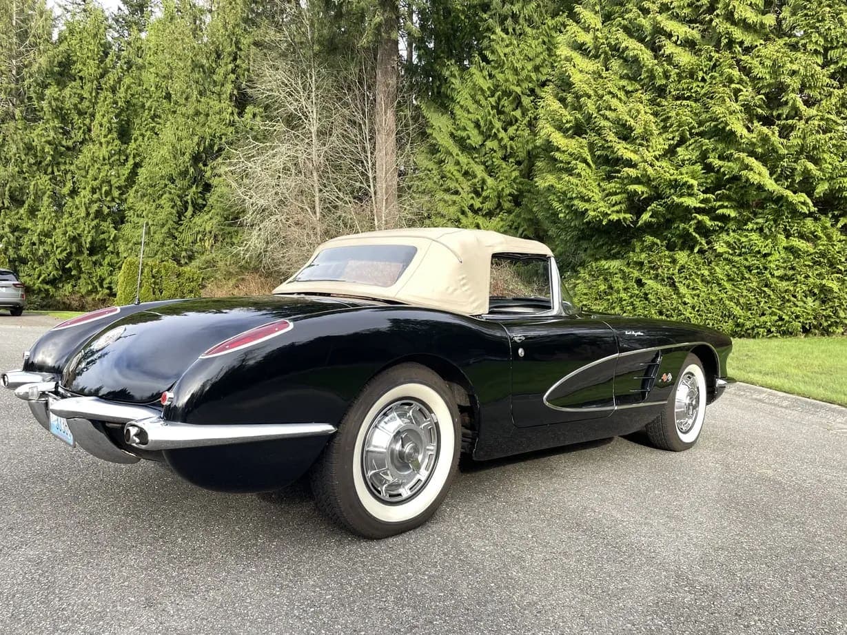 1960 Chevrolet Corvette 4-Speed, view