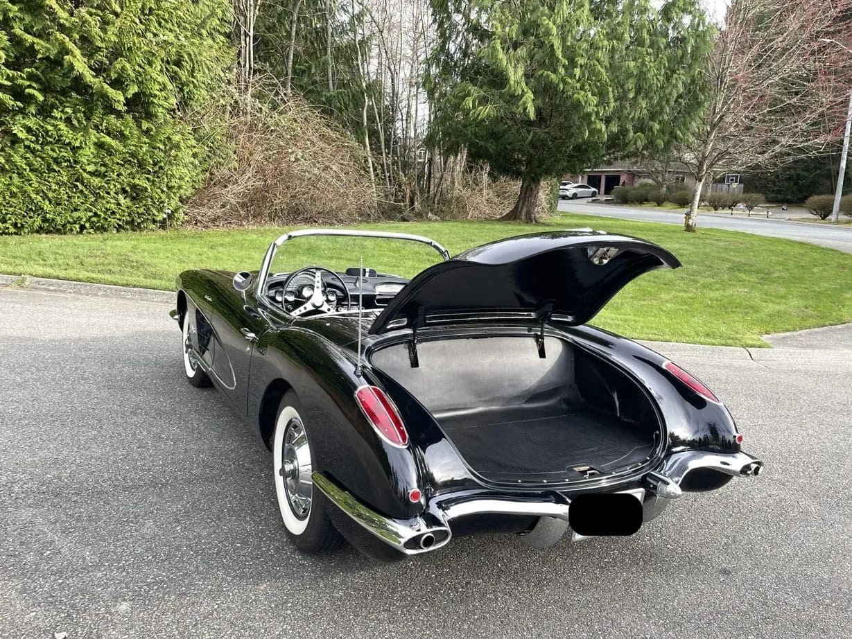 1960 Chevrolet Corvette 4-Speed, view