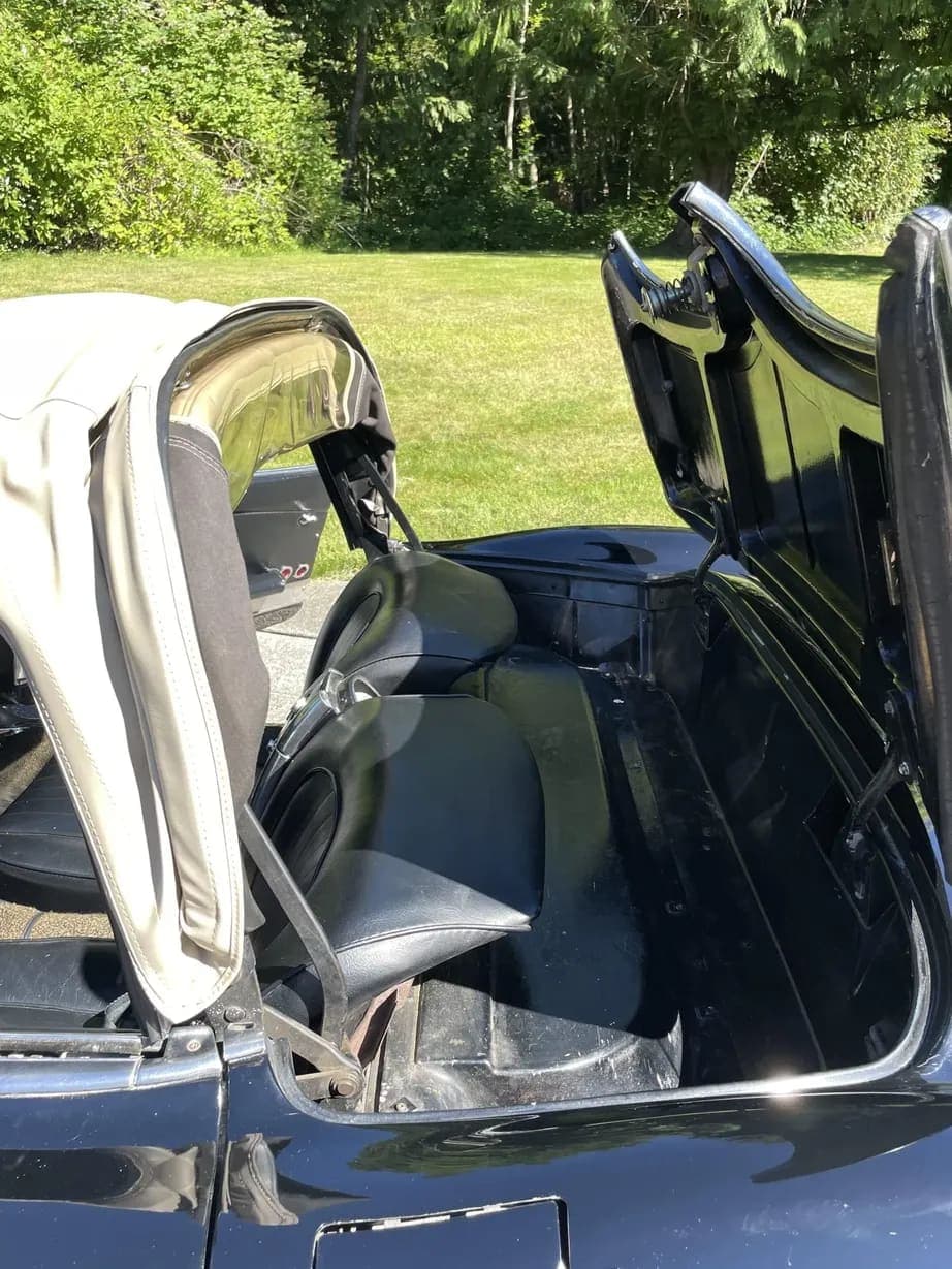 1960 Chevrolet Corvette 4-Speed, view