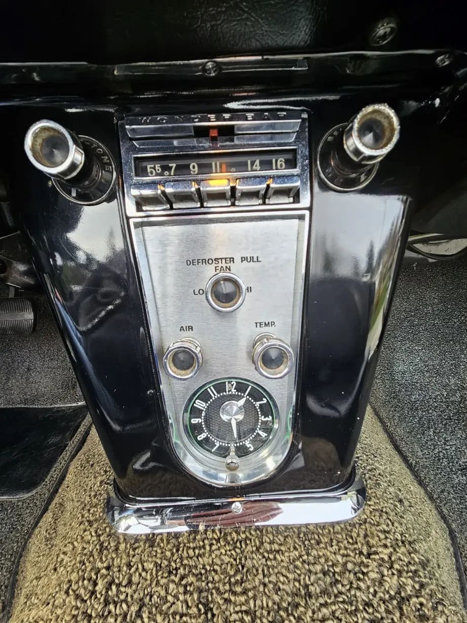 1960 Chevrolet Corvette 4-Speed, view