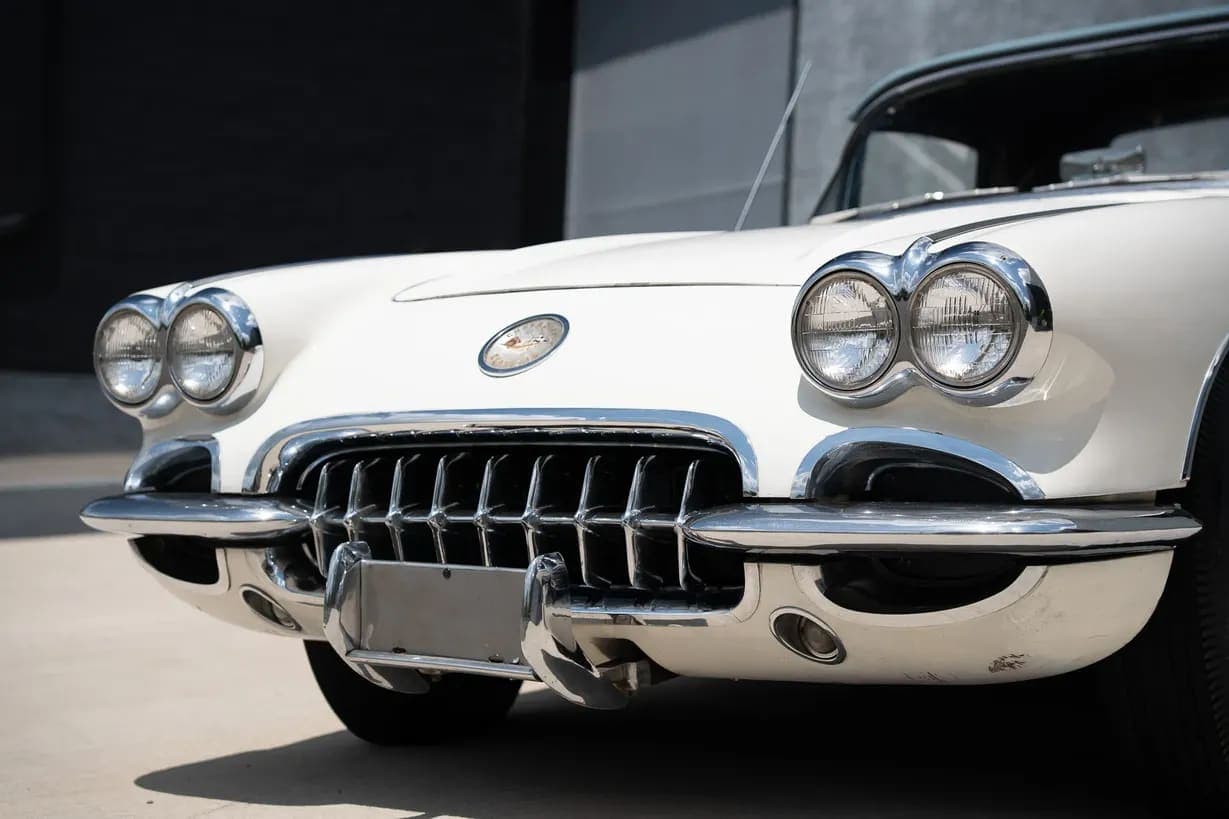 1960 Chevrolet Corvette 283/250 Fuelie 4-Speed, view