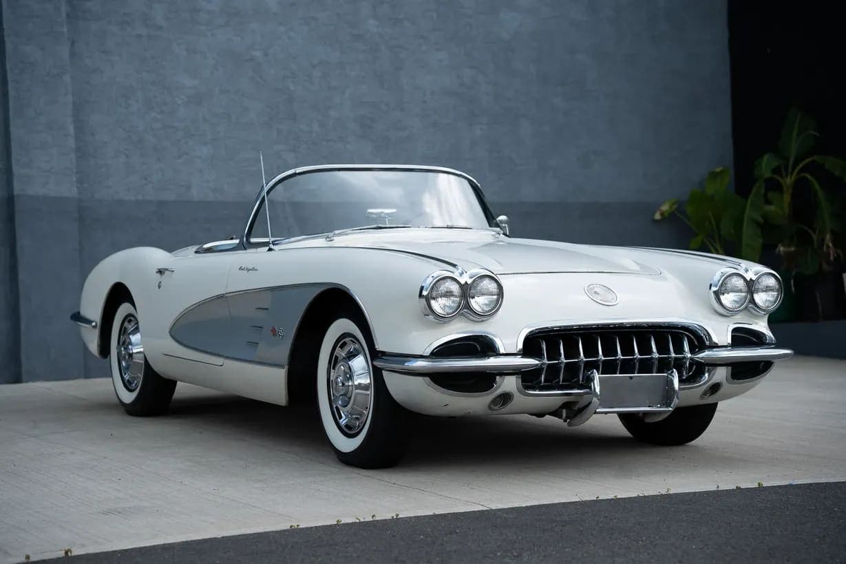 1960 Chevrolet Corvette 283/250 Fuelie 4-Speed, view