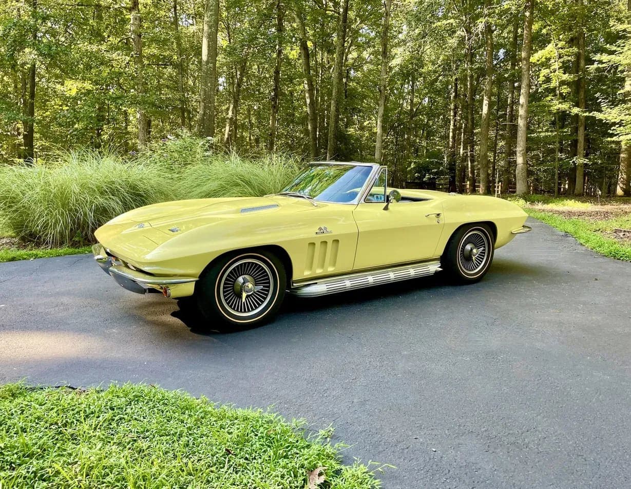 1966 Chevrolet Corvette Convertible L72 427-425 4-Speed video preview