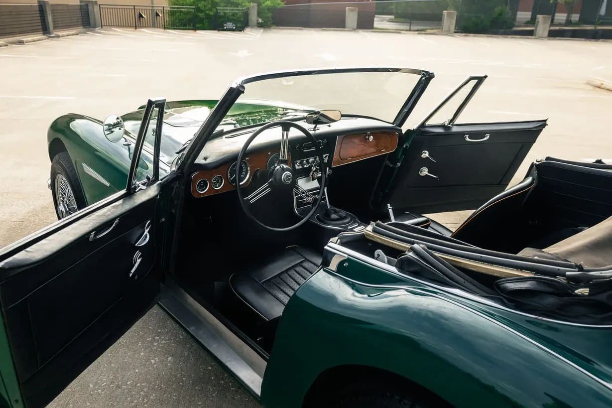 1967 Austin-Healey 3000 BJ8 Mk III, view