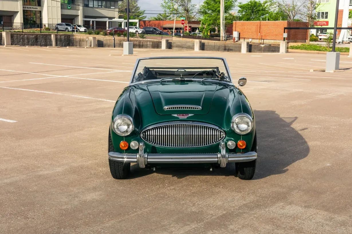 1967 Austin-Healey 3000 BJ8 Mk III, view
