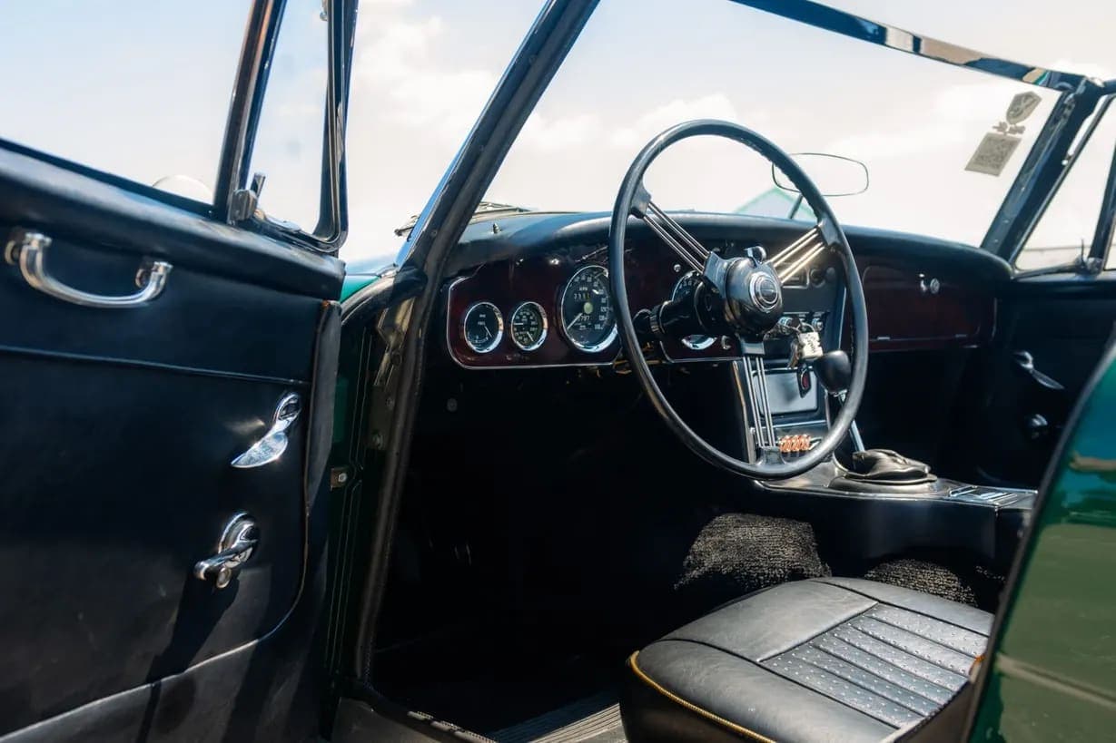 1967 Austin-Healey 3000 BJ8 Mk III, view