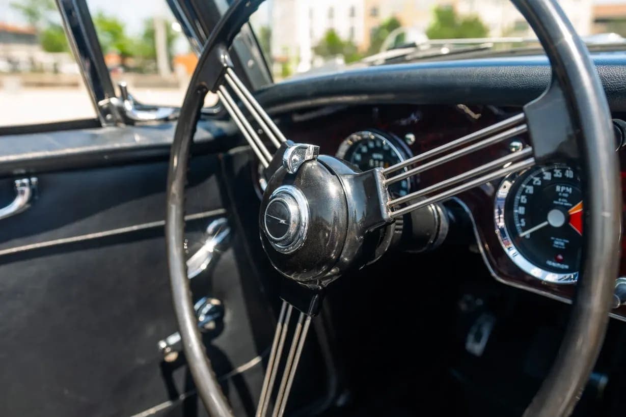 1967 Austin-Healey 3000 BJ8 Mk III, view