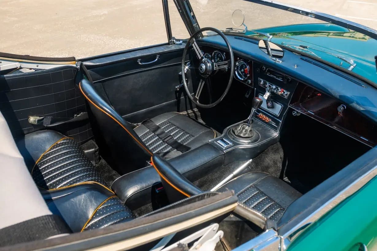 1967 Austin-Healey 3000 BJ8 Mk III, view