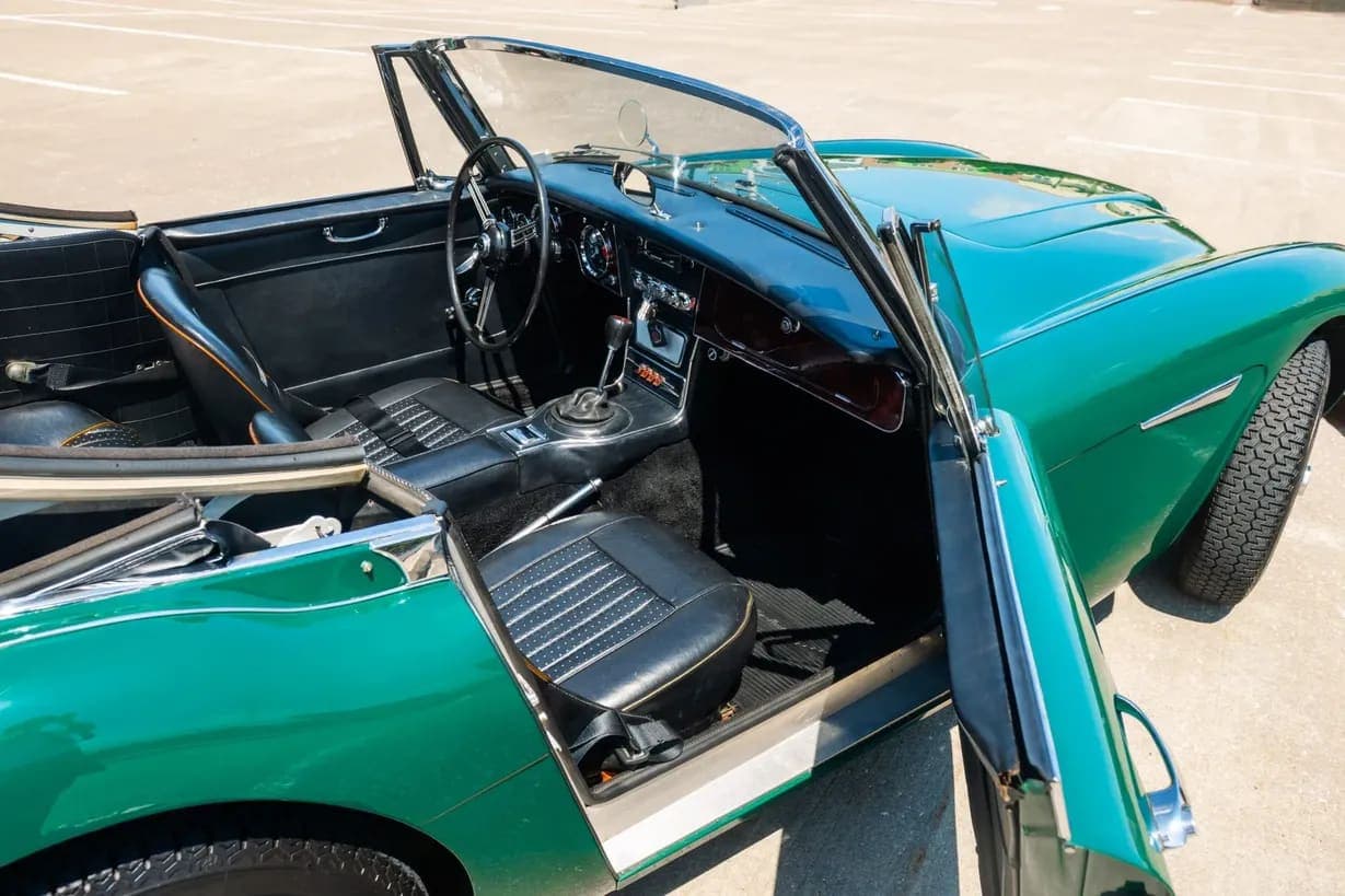 1967 Austin-Healey 3000 BJ8 Mk III, view