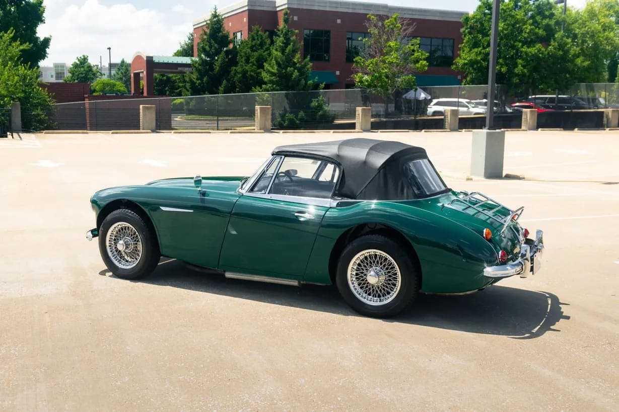 1967 Austin-Healey 3000 BJ8 Mk III, view