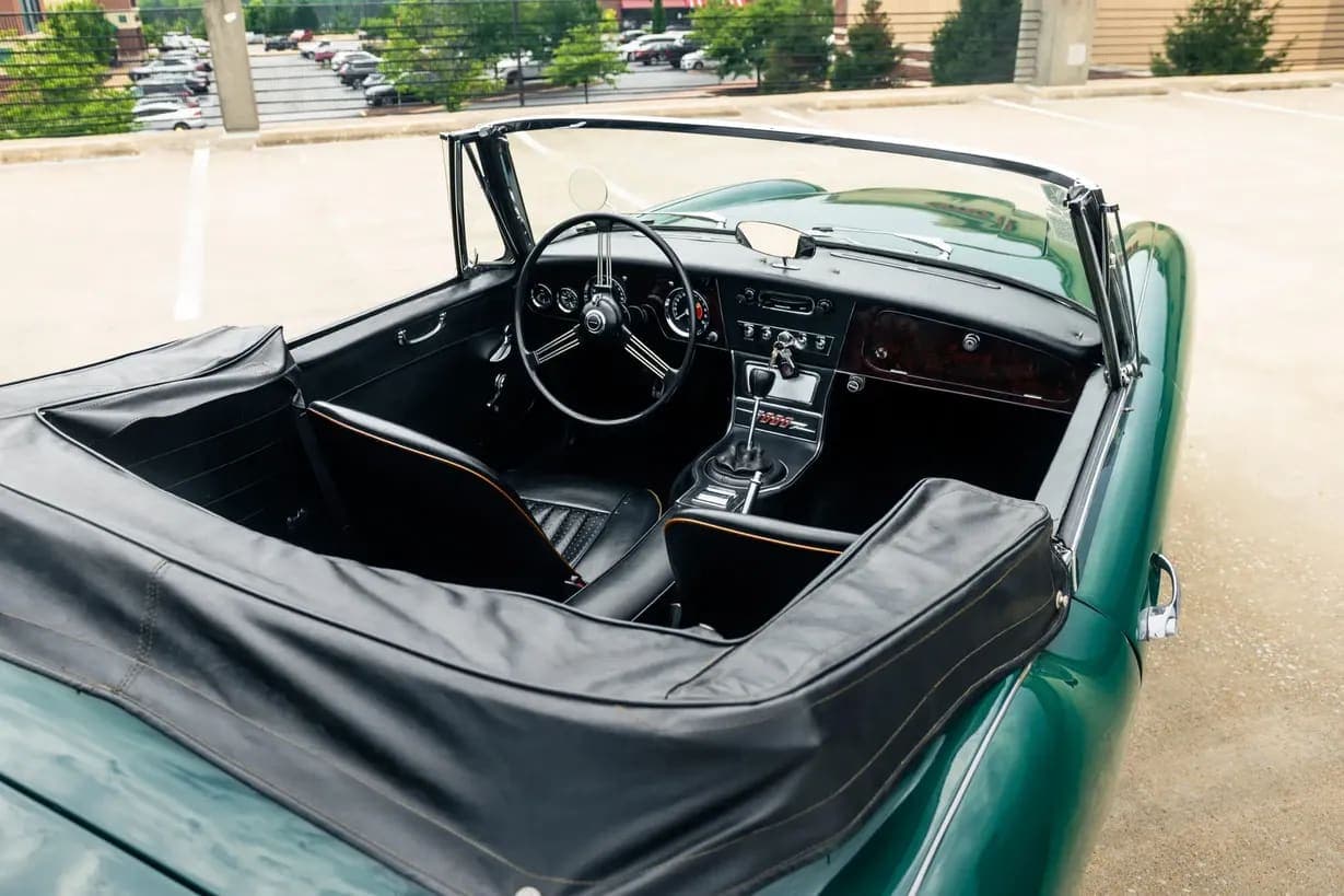 1967 Austin-Healey 3000 BJ8 Mk III, view