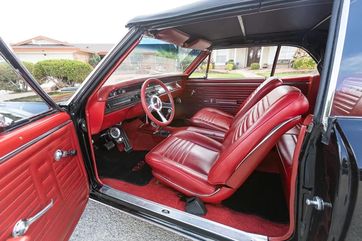 1967 Chevrolet Chevelle Malibu Convertible 4-Speed, view