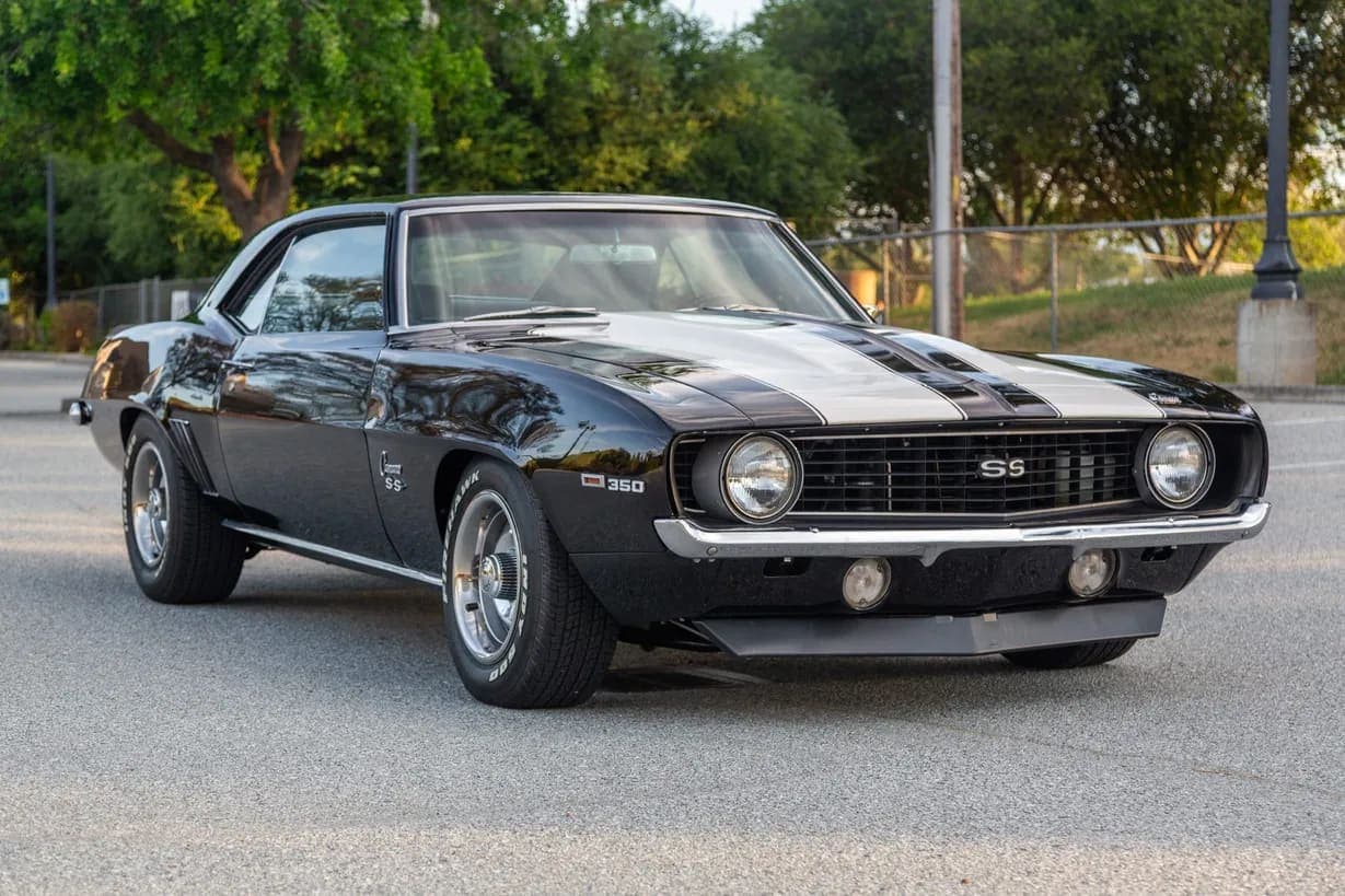 1969 Chevrolet Camaro Coupe 383ci, view