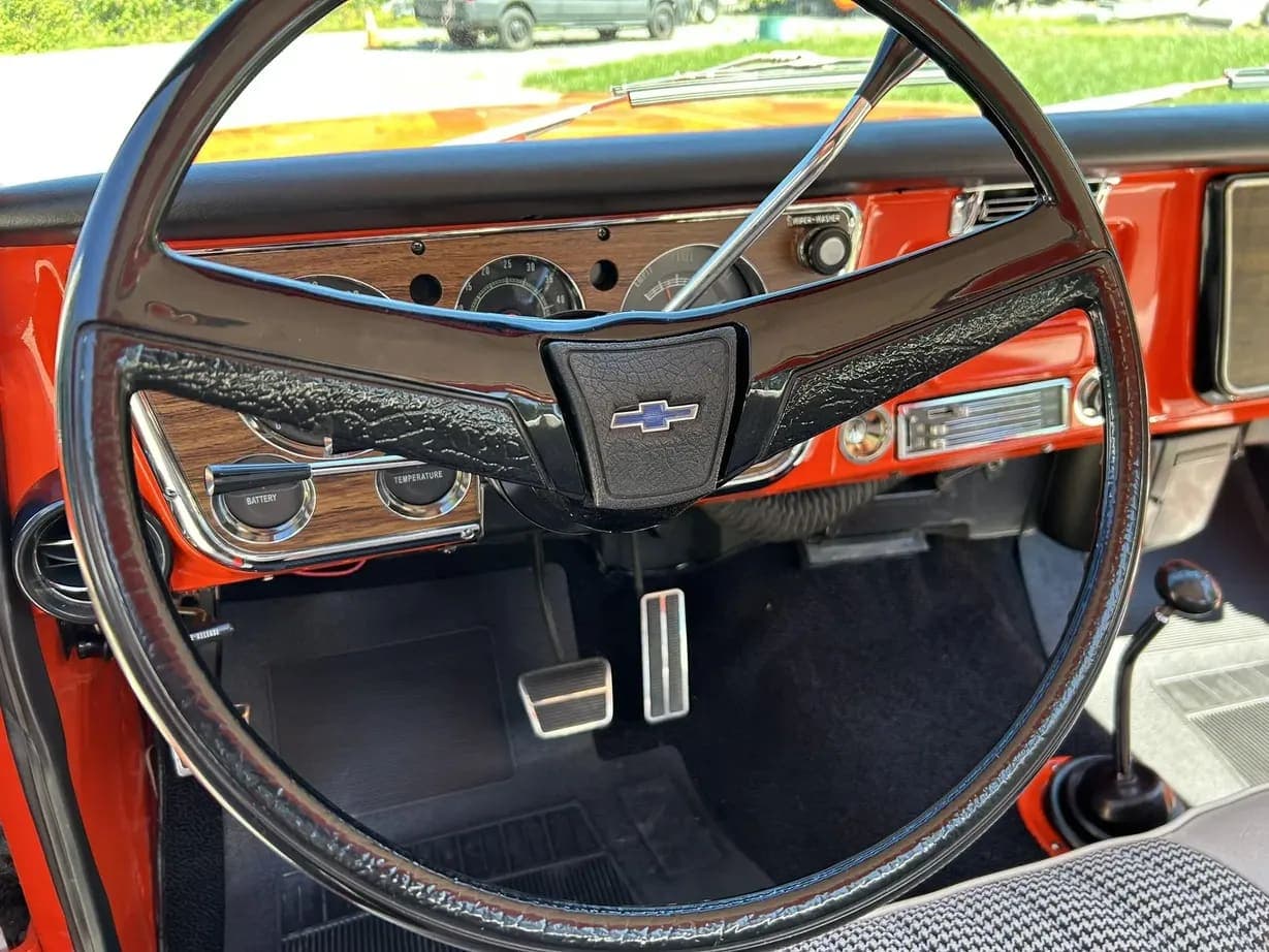 1972 Chevrolet K20 Cheyenne Super 4×4 Pickup, view