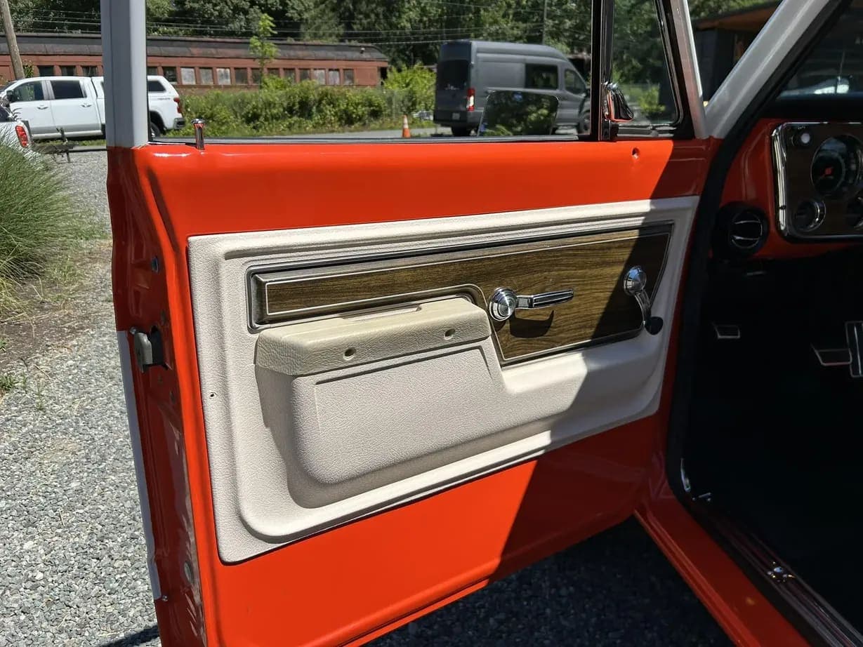 1972 Chevrolet K20 Cheyenne Super 4×4 Pickup, view
