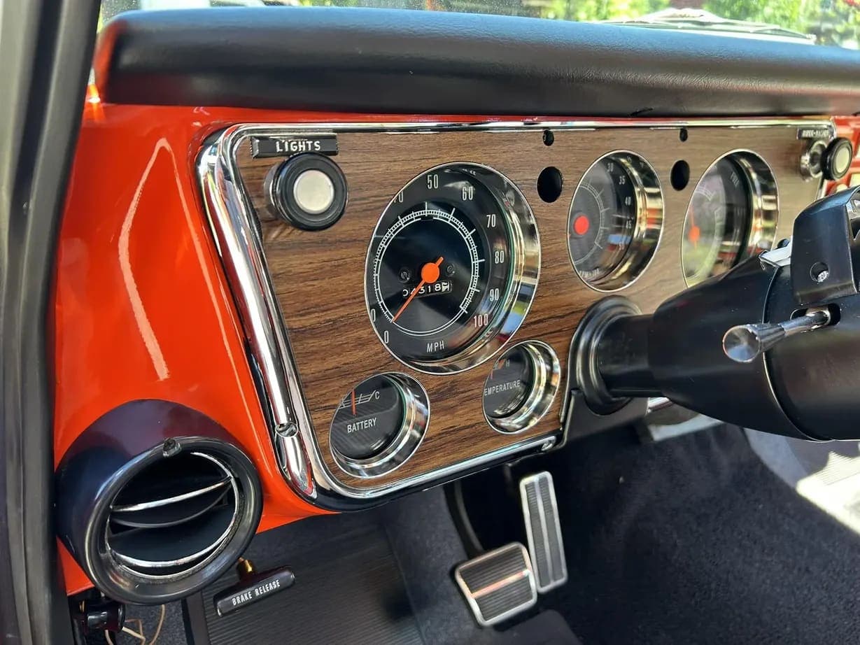 1972 Chevrolet K20 Cheyenne Super 4×4 Pickup, view