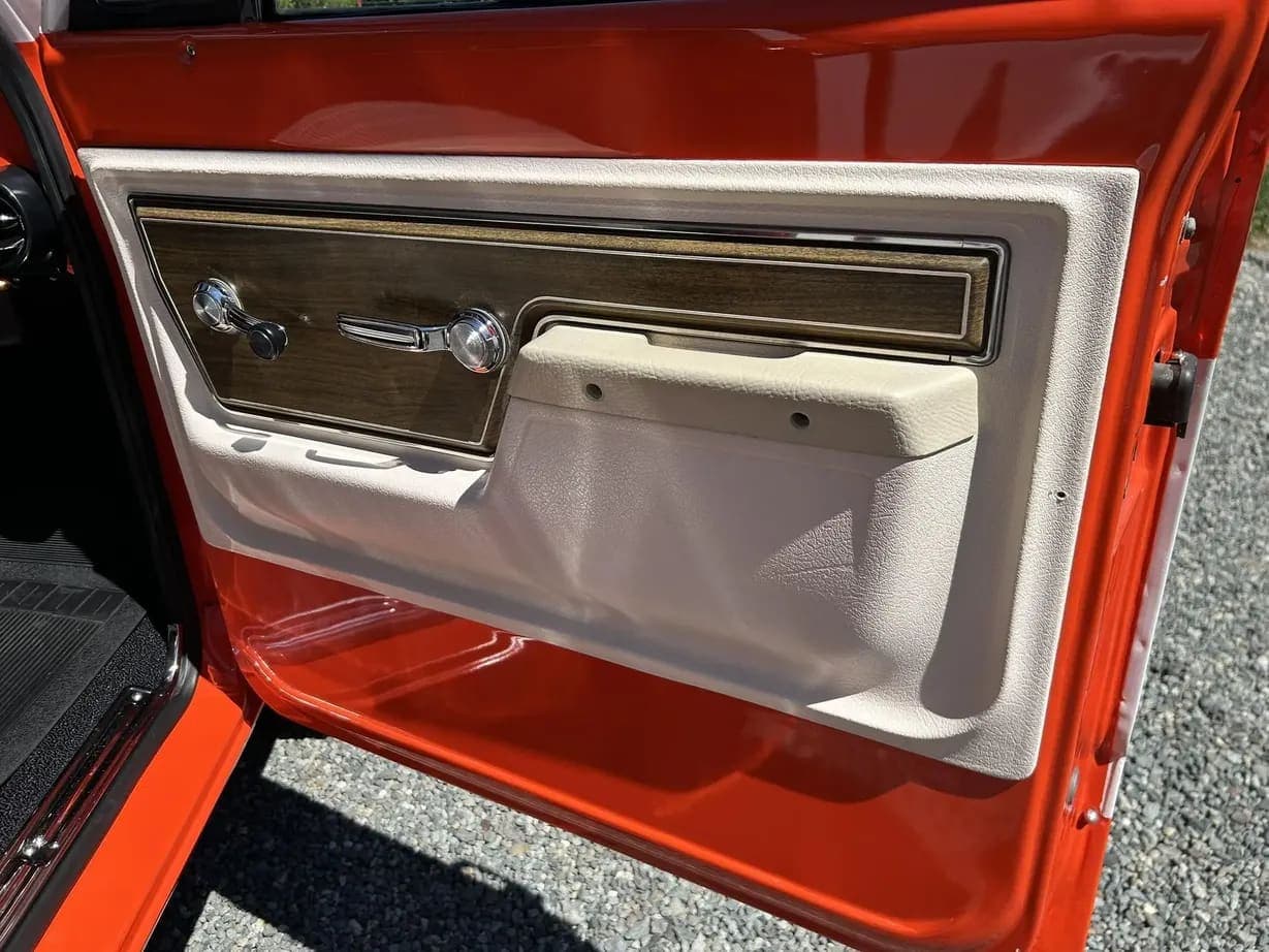 1972 Chevrolet K20 Cheyenne Super 4×4 Pickup, view