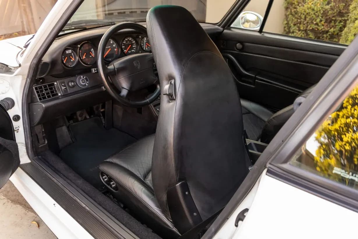 1996 Porsche 911 Carrera 4S Coupe 6-Speed, view